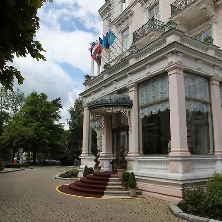 Bristol Palace ホテル
